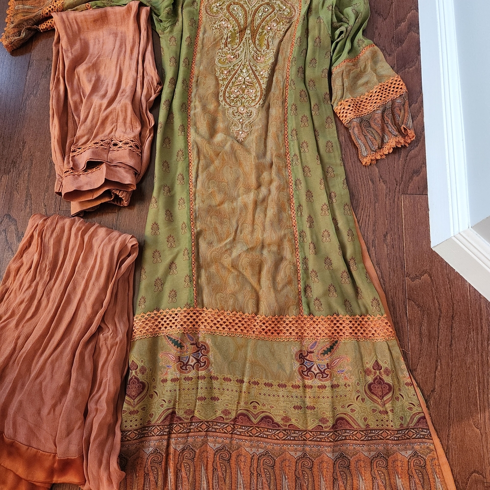 Threads And Motifs Green & Orange Embroidered Chifon Shalwar Khameez SMALL SIZE